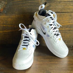 Mid top Air Force 1’s